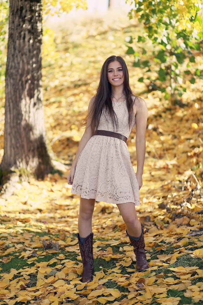 I took my sisters Sr Photos, what do you think?