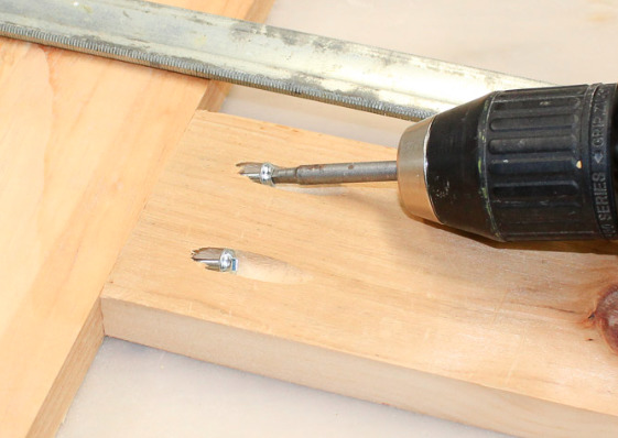 Pocket hole joinery for tight joints, even without glue!
