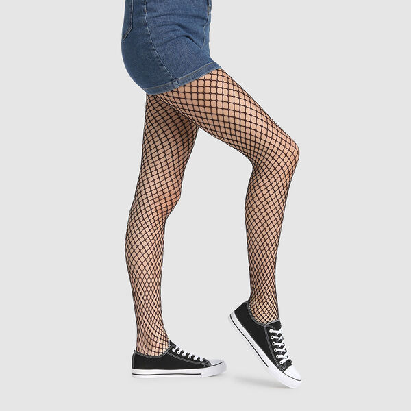 fishnet tights example 2