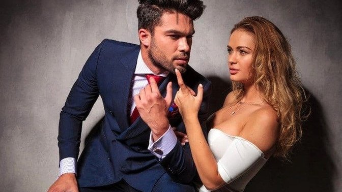 Would dating or marrying a super physically attractive man or woman make you insecure when they are out alone at a store, mall etc?
