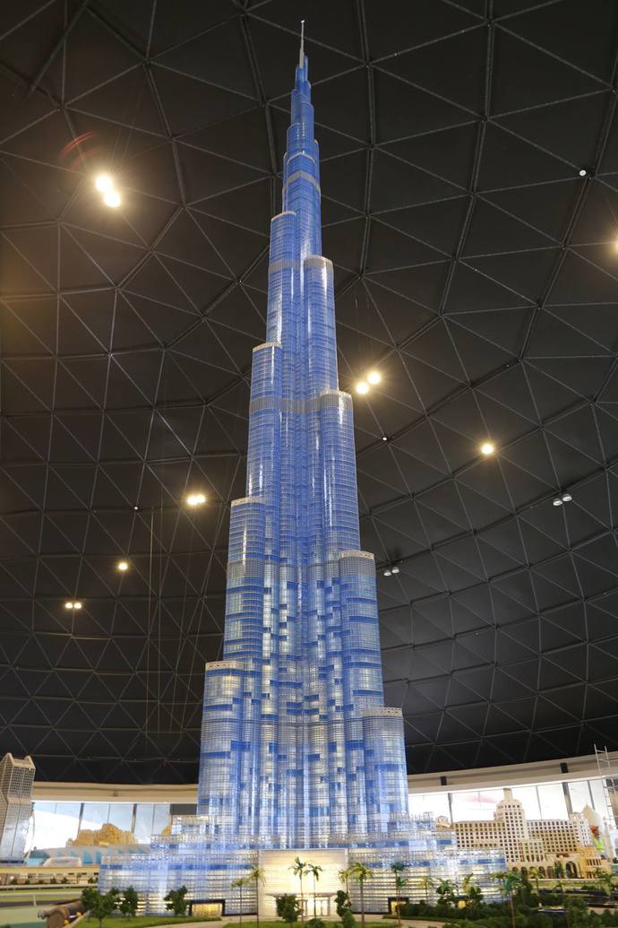 Which of these 7 massive pieced LEGO MOC builds is your favorite?