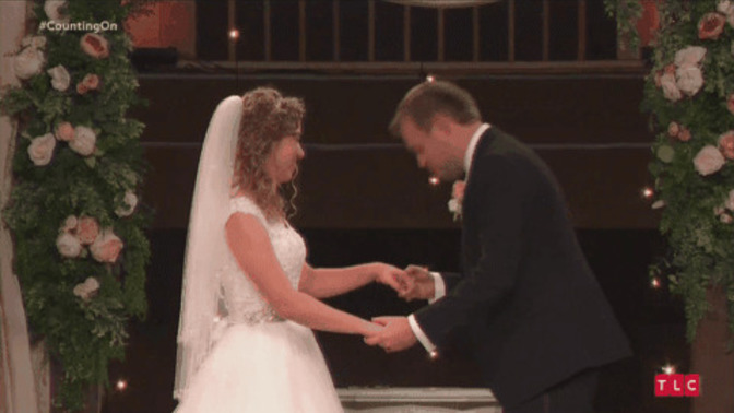 How would you feel during your wedding ceremony that your partner doesn’t want to kiss you?
