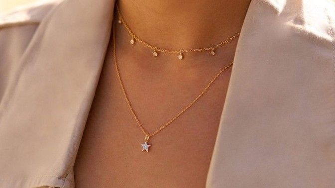 Do you like it when girls wear jewelry? Not super fancy, normal rings, bracelts, necklaces, earings?