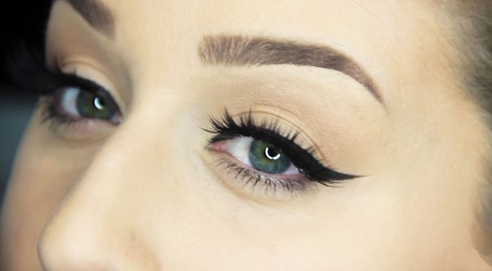 Do you like it when girls wear eyeliner? Not like a huge ton, just a bit like this picture?