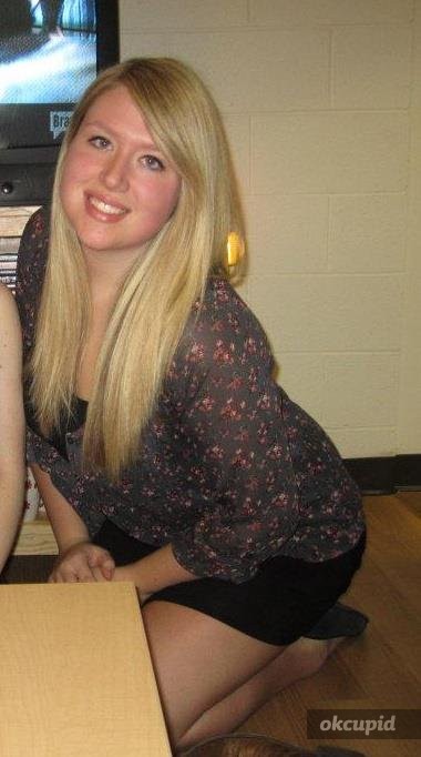 Show me pictures of average-looking women?