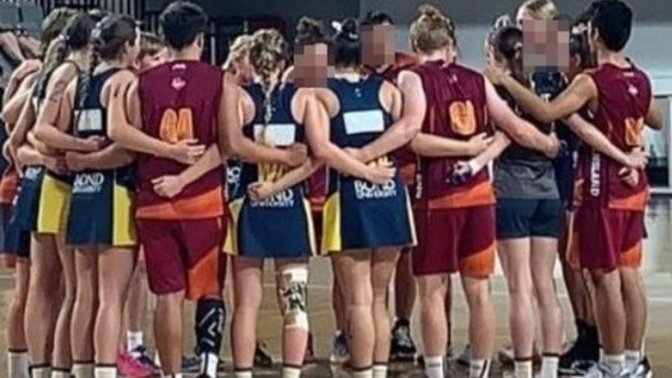 Should the mens team be allowed to compete in women's netball?