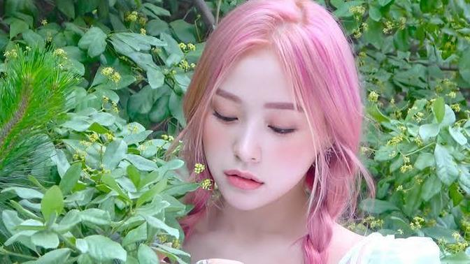 Does hair color affect the beauty of the hairstyle?