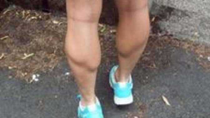 Girls, how you you react if a guy wanted to take a picture of your calves for their Instagram account?