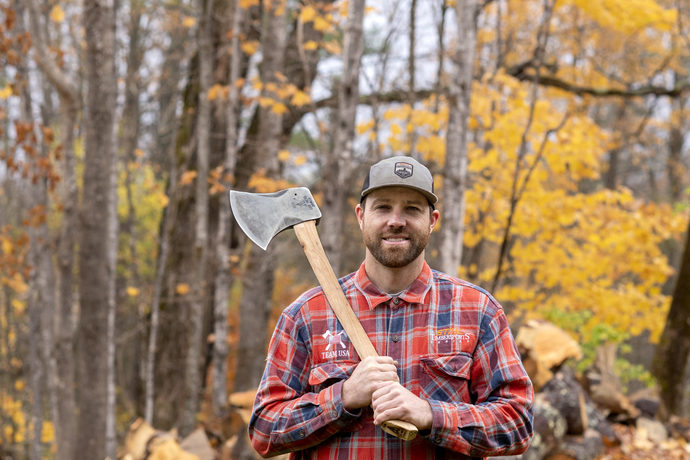 Girls, Do you think indoors type guys are less attractive then the outdoorsy types? Would it make you decide against dating him?