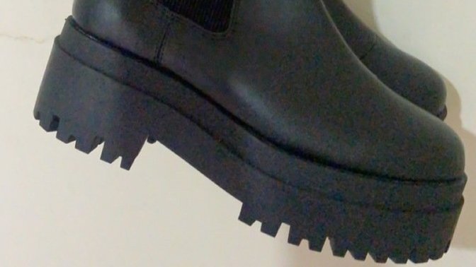 Why do my guy frndz make fun of me wearing boots?