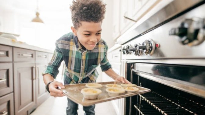 Would you trust a family member in their 20's or younger to be able to cook your entire families Thanksgiving Dinner on their own?