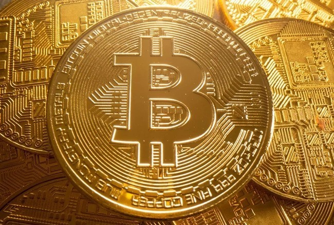 Any Bitcoin (ers) here? Have you had any success? Can you get rich off of it? Where do you cash out?