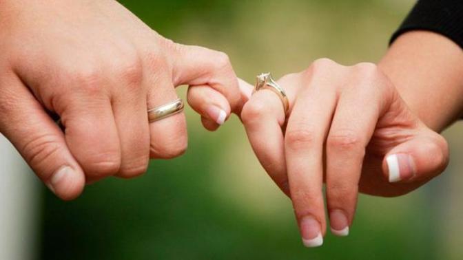 Would you mind having a pre owned engagement/wedding ring?