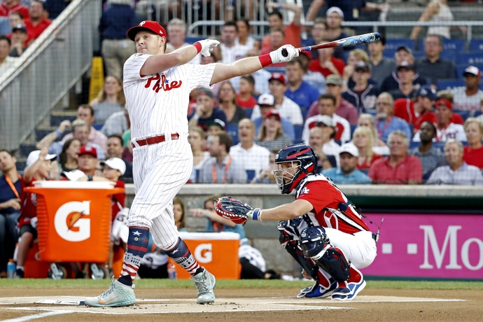 Can you believe no one with a conceal carry permit whipped out their gun? At what point is it not simple common sense to outlaw firearms?