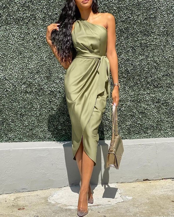 What do you think of this girl?👀?