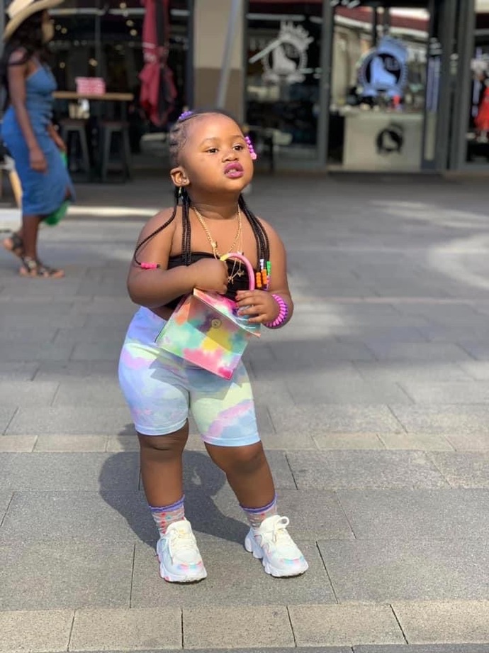 I notice that most young modern day mothers (ages 16-35 years) love to dress there daughters in this manner, do you think it’s cute are not?