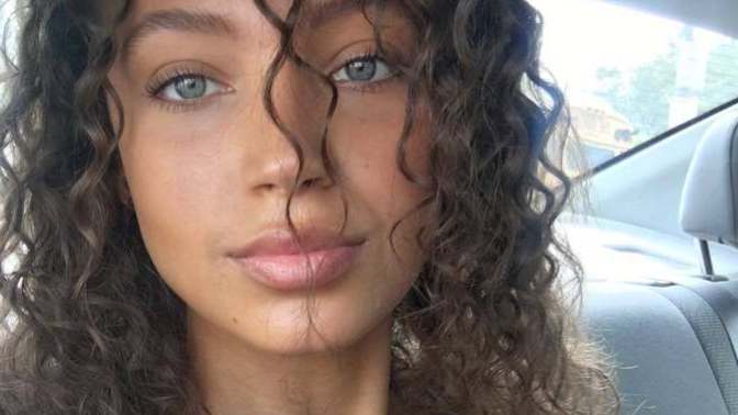 Do you think that there is a most attractive skin tone on a woman?