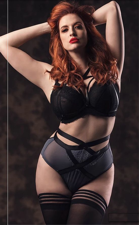 Anna Charlotte Sawyer, "Lady Gingerlust" (5'11")