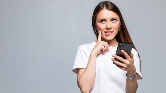 How long do you (YOURSELF) talk to someone by text/phone before agreeing to go on a physical date?