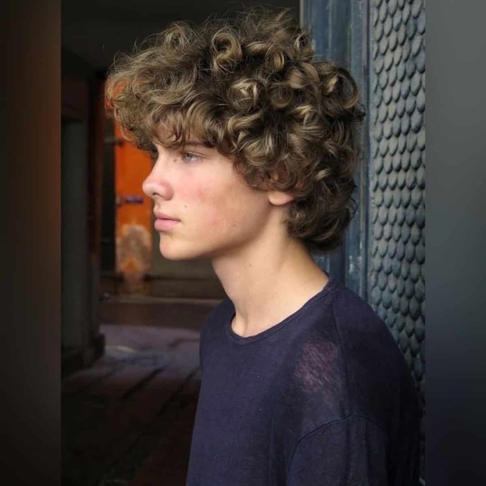Girls, Do you prefer luscious soft curls, Wavy or Straight hair on guys?