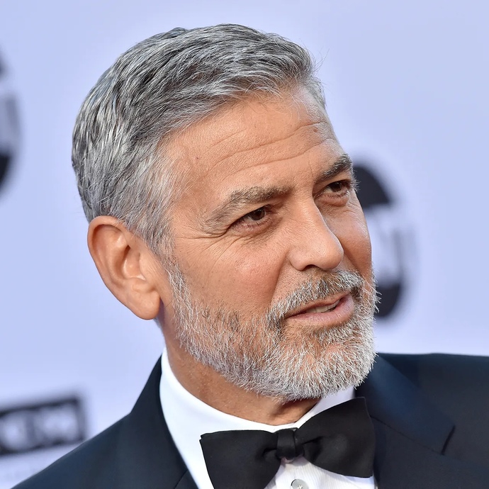 At what age did you first start noticing gray hairs?