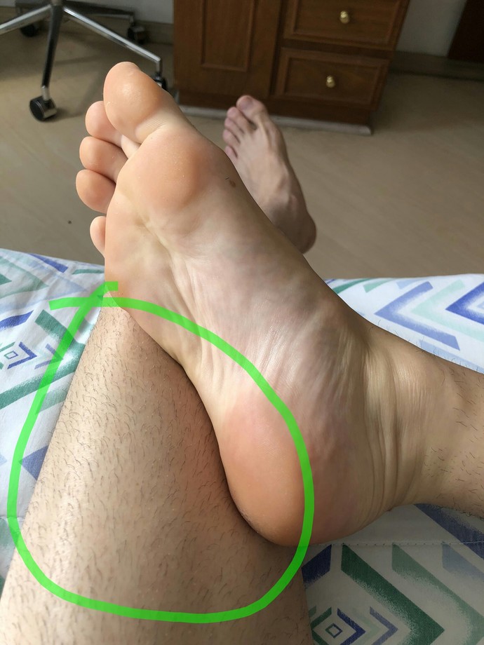 Girls, Small cut legs hair or fully shaved or fully natural?
