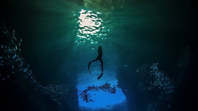 How long can you hold your breath underwater?