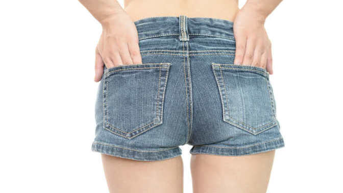 Why are girls obsessed with having a “thigh gap”? my girlfriend sent me this and asked me if I noticed it? I’m confused and don’t know what it is?