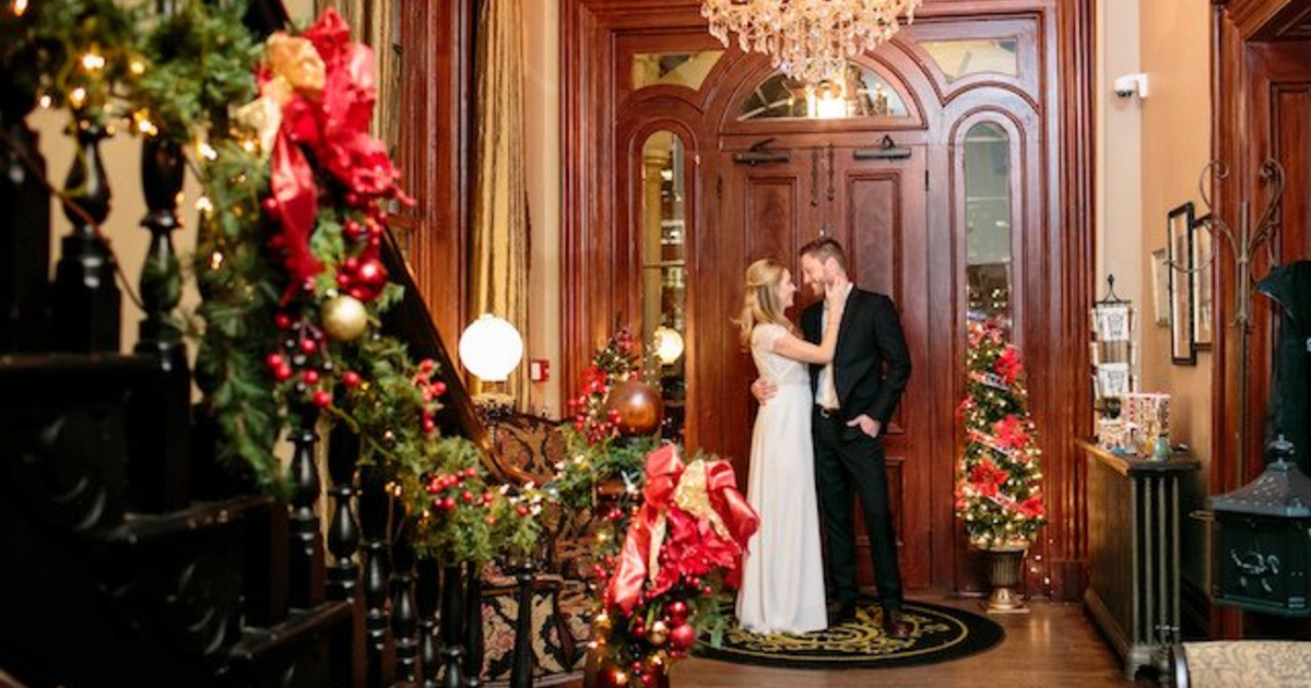 Do you think it's weird to get married on Christmas Day? GirlsAskGuys