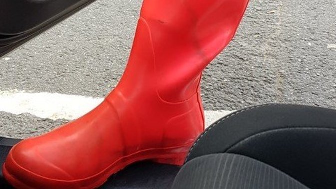 Is it iilegal to drive in Wellies/Rain Boots?