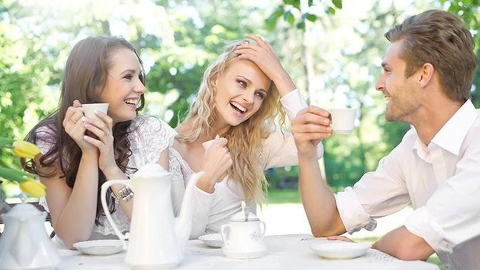 Girls, are you a flirt? If you are, how do you like to flirt with people?