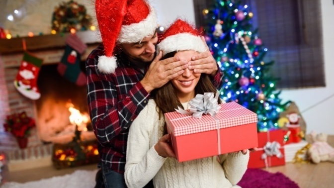 How much do you spend on your partner’s gifts for Christmas?