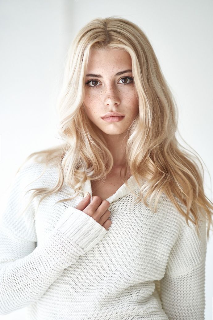 Guys, Whats your favorite hair color on a girl?