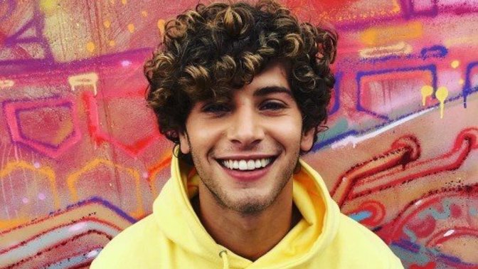 Is curly hair on a man attractive?