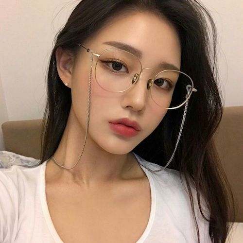 Poll: Which makeup style do you think is the most beautiful?