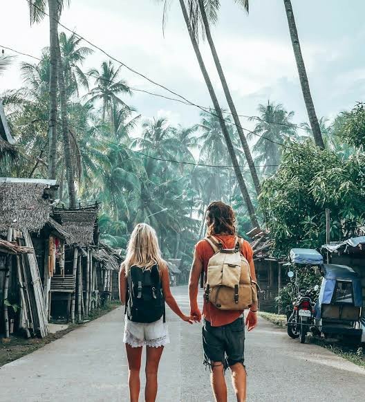 Would you like to be a travel couple?