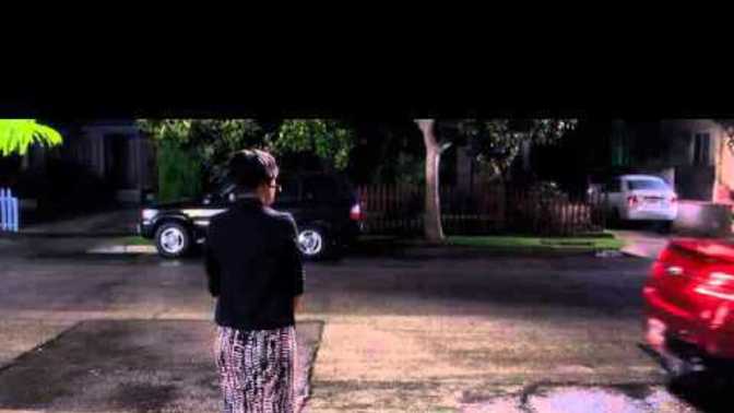 Girls if a guy was picking you up but did not open the door for you would that be a dealbreaker?