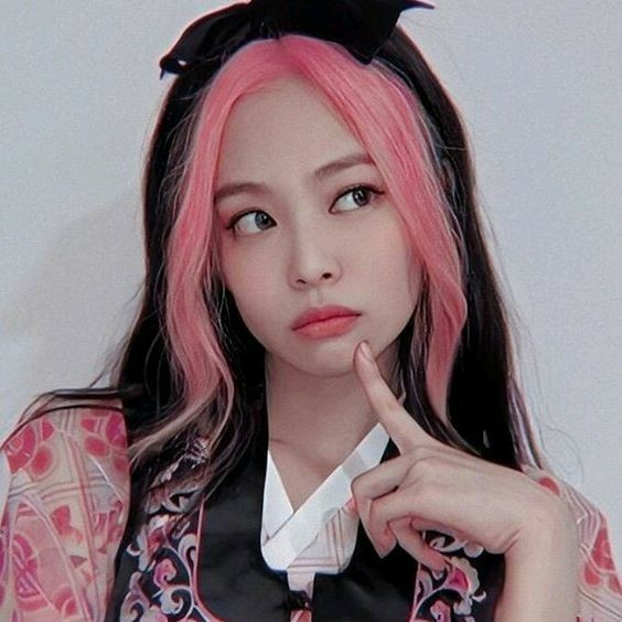 Guys, is coloured hair a deal breaker?