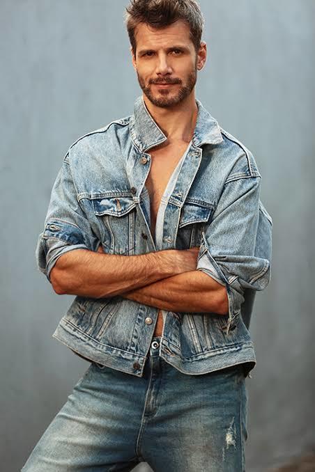 Straight girls, would you date trans guy?