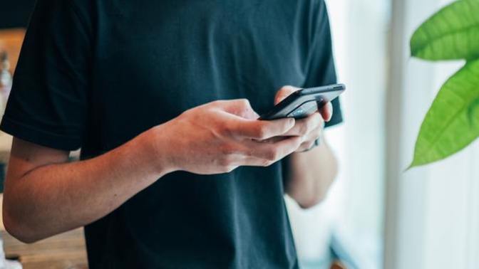Why would a guy start responding slowly to texts?