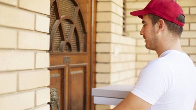 How can I start a conversation with the delivery boy?