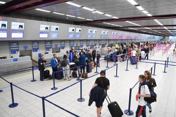 Which Citys Airport Do You Think Is Awesome? Which Airport Is Your Favorite ✈✈?