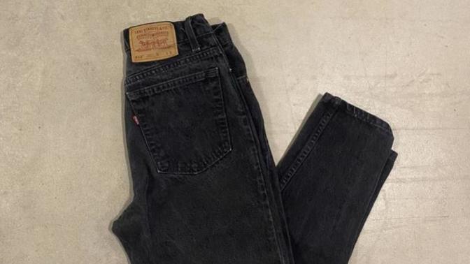 Do these jeans look black or gray to you?