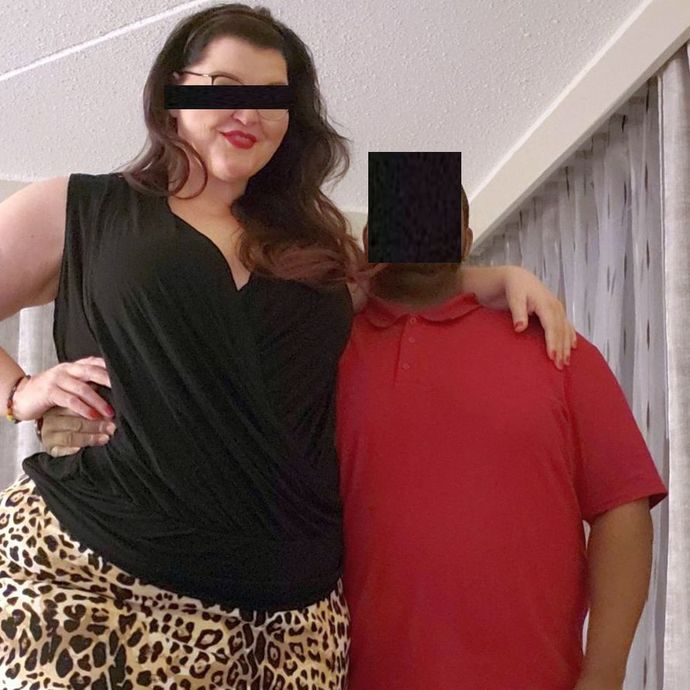 For reference, she's 6'2"/188 cm, but in high heels.