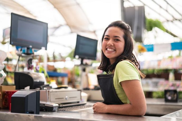 Guys, would you rather date a girl who is working or not working?