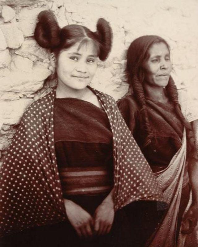 Hopi girls 1912 - The Original Princess Leah
