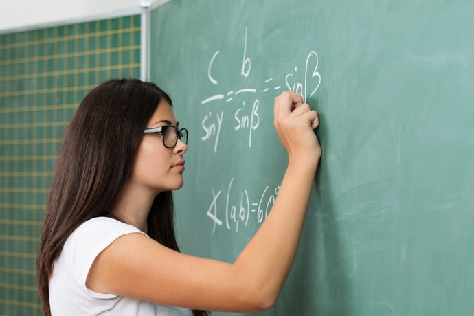 Guys do you prefer girls that appear to be of lower intelligence or do you only want the smart successful ones? Girls, how about for a friend?
