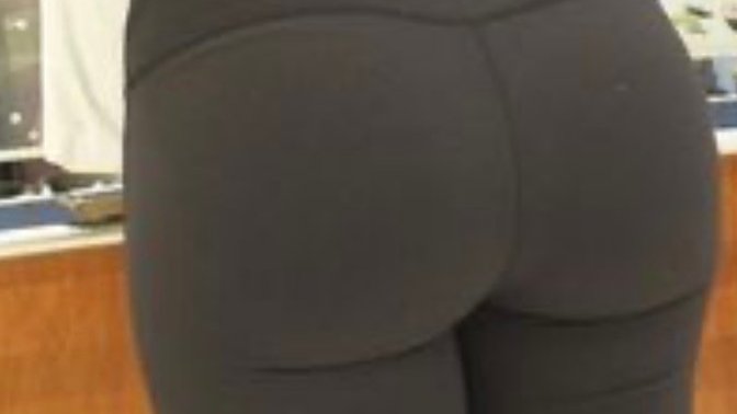 Bubble butt, girls do you wear leggings to show off your big butt?