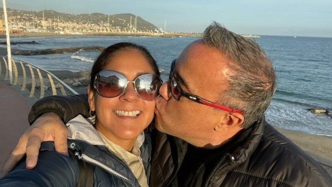 Can't you tell if this couple is really in love or they are just showing off?