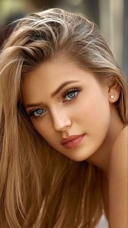 Girls, Women are much more aesthetic and beautiful looking gender than men?